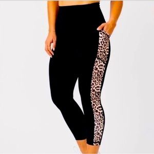 Zyia Leopard Pocket Brilliant Hi-Rise Capri 20" size 2